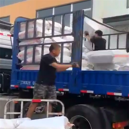 中重智能一批液壓支架柱窩填充物發往河南焦作